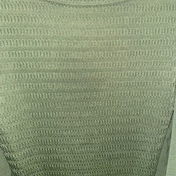 BALLOON-SLEEVE SMOCKED TOP - Picture 5 of 9